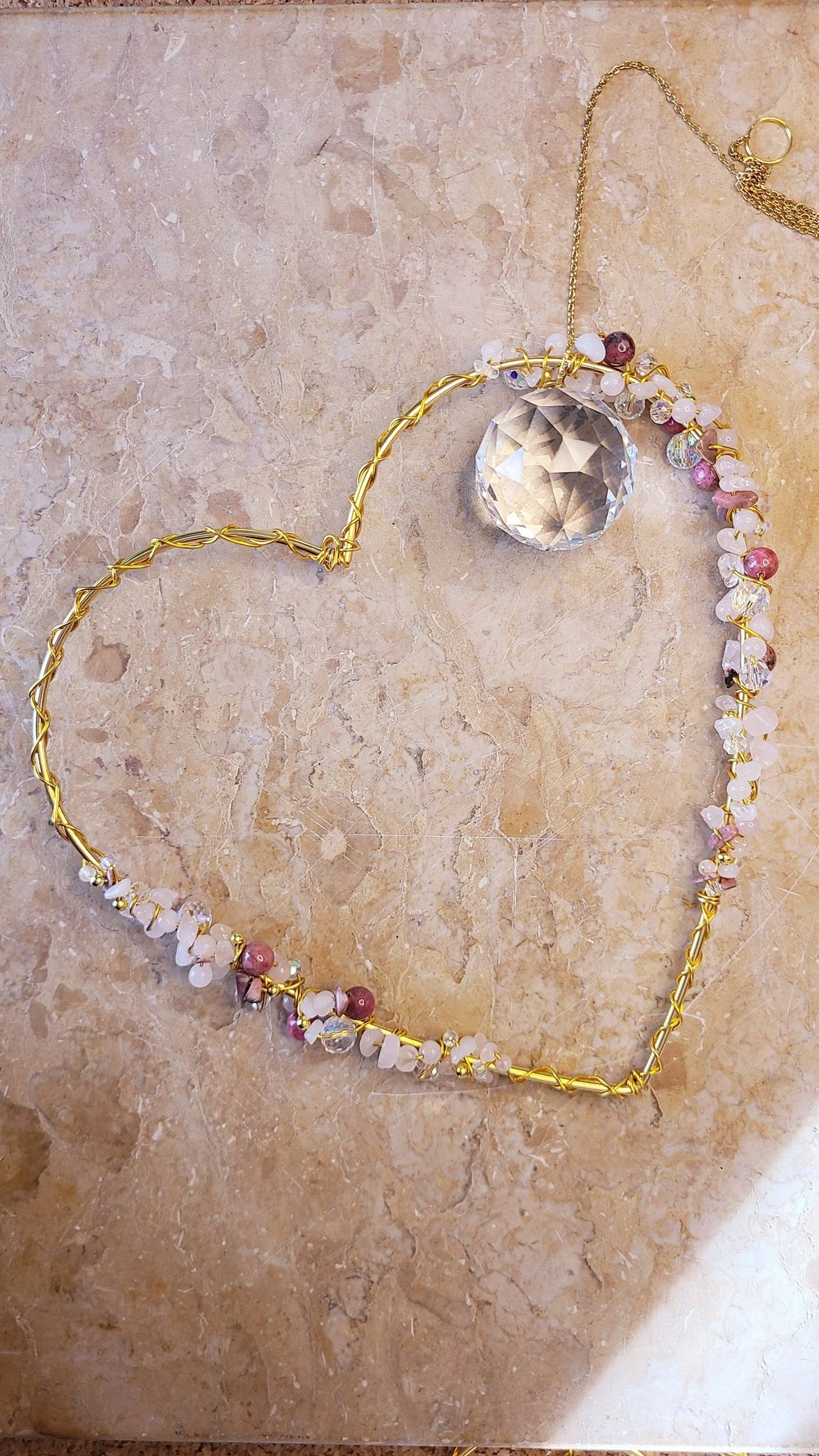 Attrape-soleil coeur en pierres naturelles et cristal – Image 5